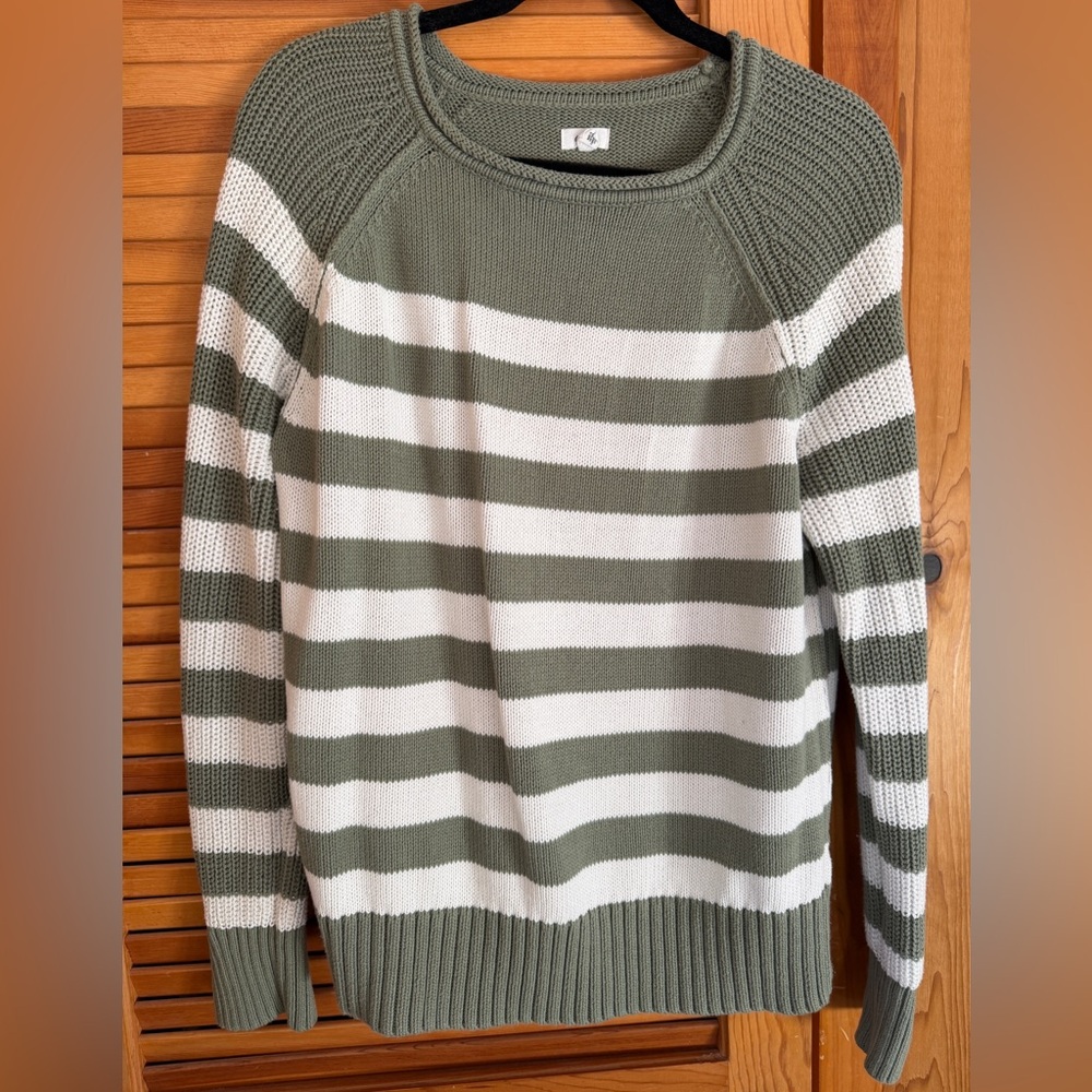 Aerie Striped Green and White Women's Sweater